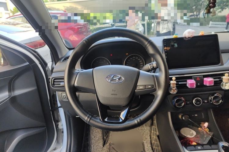 Used Hyundai Celesta 2020 1.6L Automatic GL Enjoyable Edition Steering Wheel