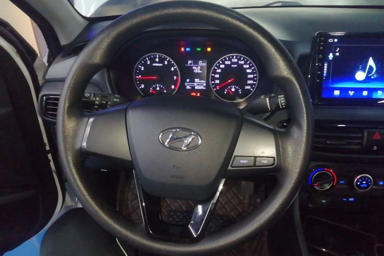 Used Hyundai Celesta 2020 1.6L Automatic GL Enjoyable Edition Steering Wheel