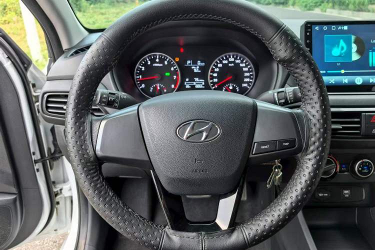 Used Hyundai Celesta 2020 1.6L Automatic GL Enjoyable Edition Steering Wheel