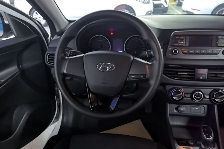 Used Hyundai Celesta 2020 1.6L Automatic GL Enjoyable Edition Steering Wheel