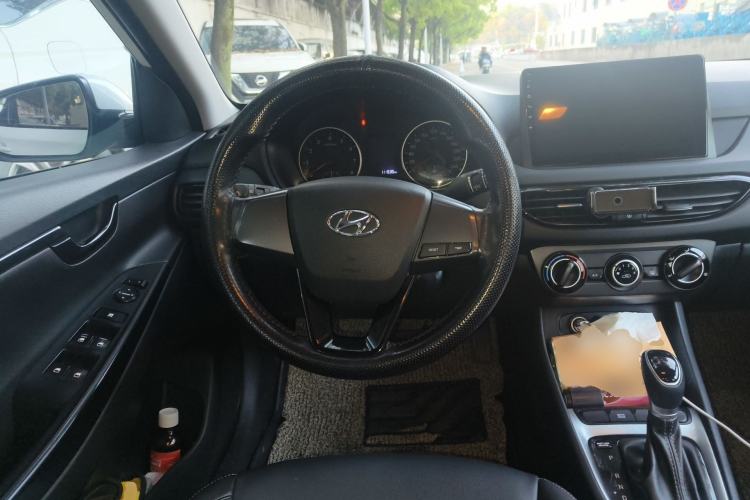 Used Hyundai Celesta 2020 1.6L Automatic GL Enjoyable Edition Steering Wheel