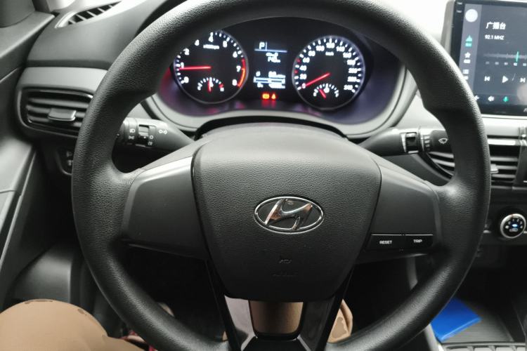 Used Hyundai Celesta 2020 1.6L Automatic GL Enjoyable Edition Steering Wheel