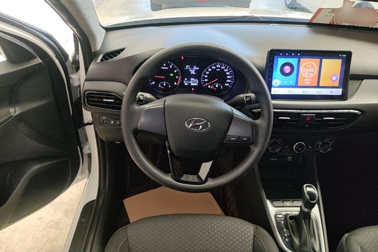 Used Hyundai Celesta 2020 1.6L Automatic GL Enjoyable Edition Steering Wheel