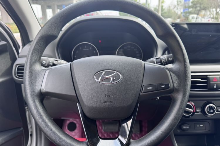 Used Hyundai Celesta 2020 1.6L Automatic GL Enjoyable Edition Steering Wheel
