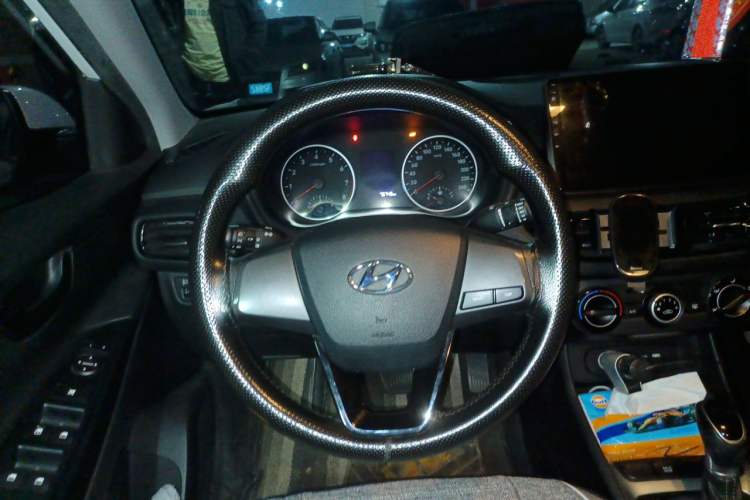 Used Hyundai Celesta 2020 1.6L Automatic GL Enjoyable Edition Steering Wheel
