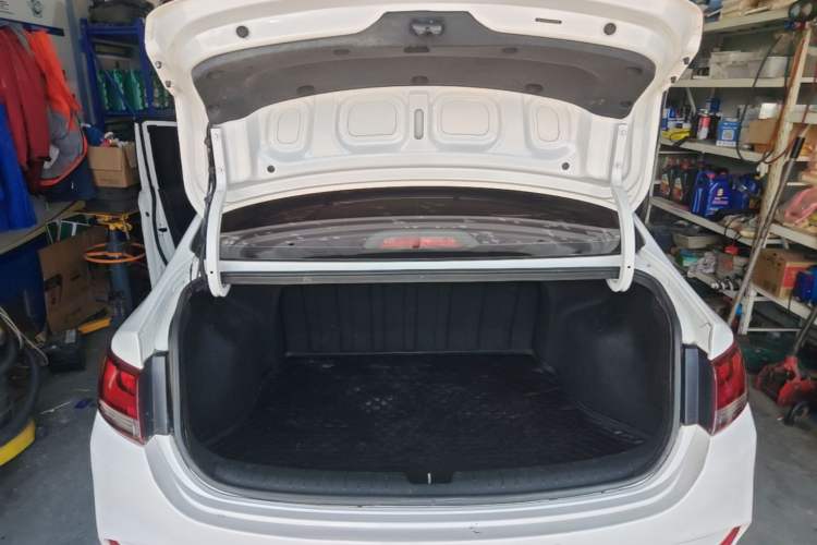 Used Hyundai Celesta 2020 1.6L Automatic GL Enjoyable Edition Trunk