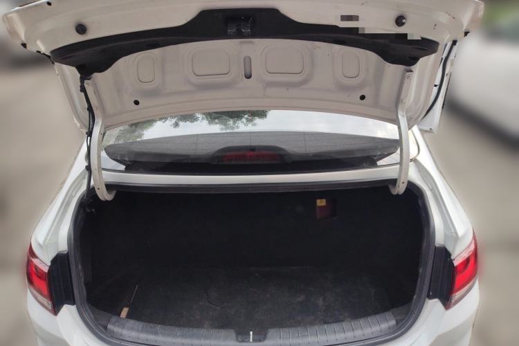 Used Hyundai Celesta 2020 1.6L Automatic GL Enjoyable Edition Trunk
