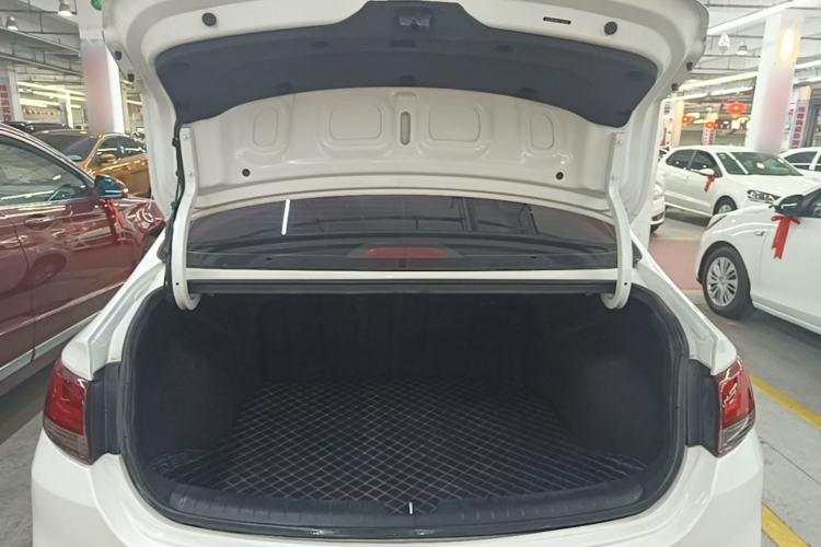 Used Hyundai Celesta 2020 1.6L Automatic GL Enjoyable Edition Trunk