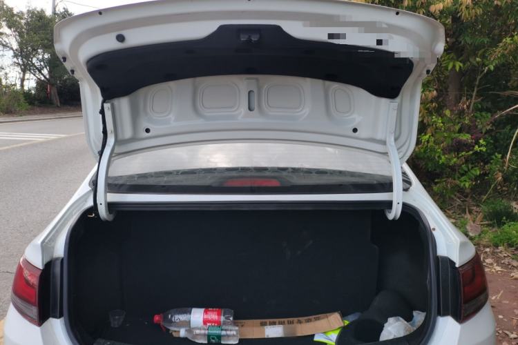 Used Hyundai Celesta 2020 1.6L Automatic GL Enjoyable Edition Trunk