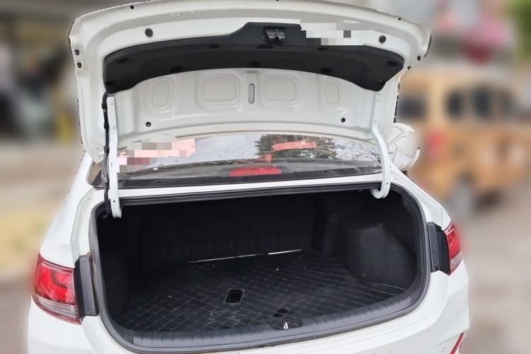 Used Hyundai Celesta 2020 1.6L Automatic GL Enjoyable Edition Trunk