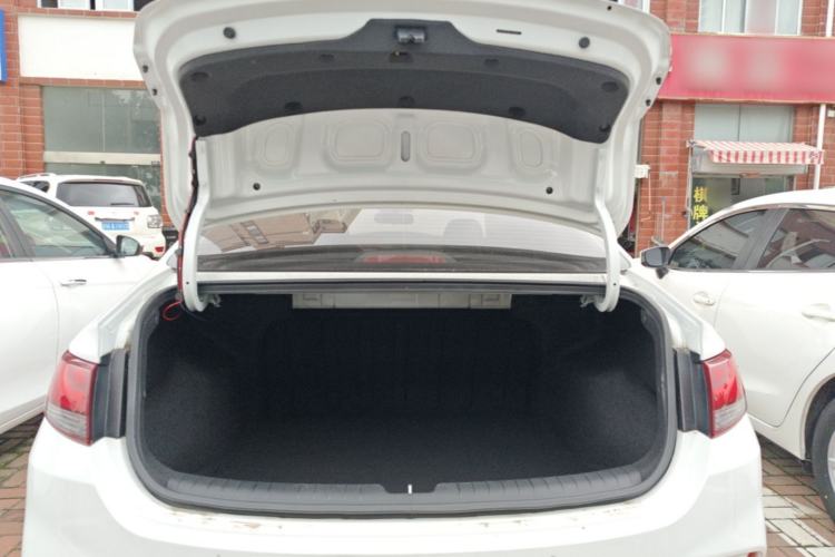 Used Hyundai Celesta 2020 1.6L Automatic GL Enjoyable Edition Trunk