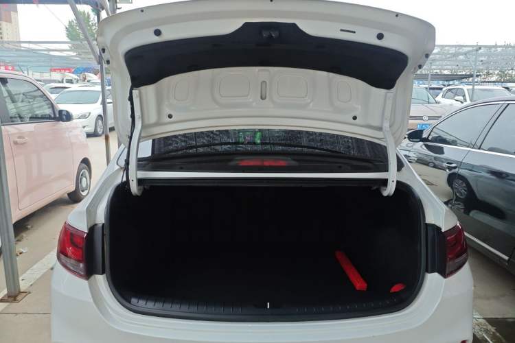 Used Hyundai Celesta 2020 1.6L Automatic GL Enjoyable Edition Trunk