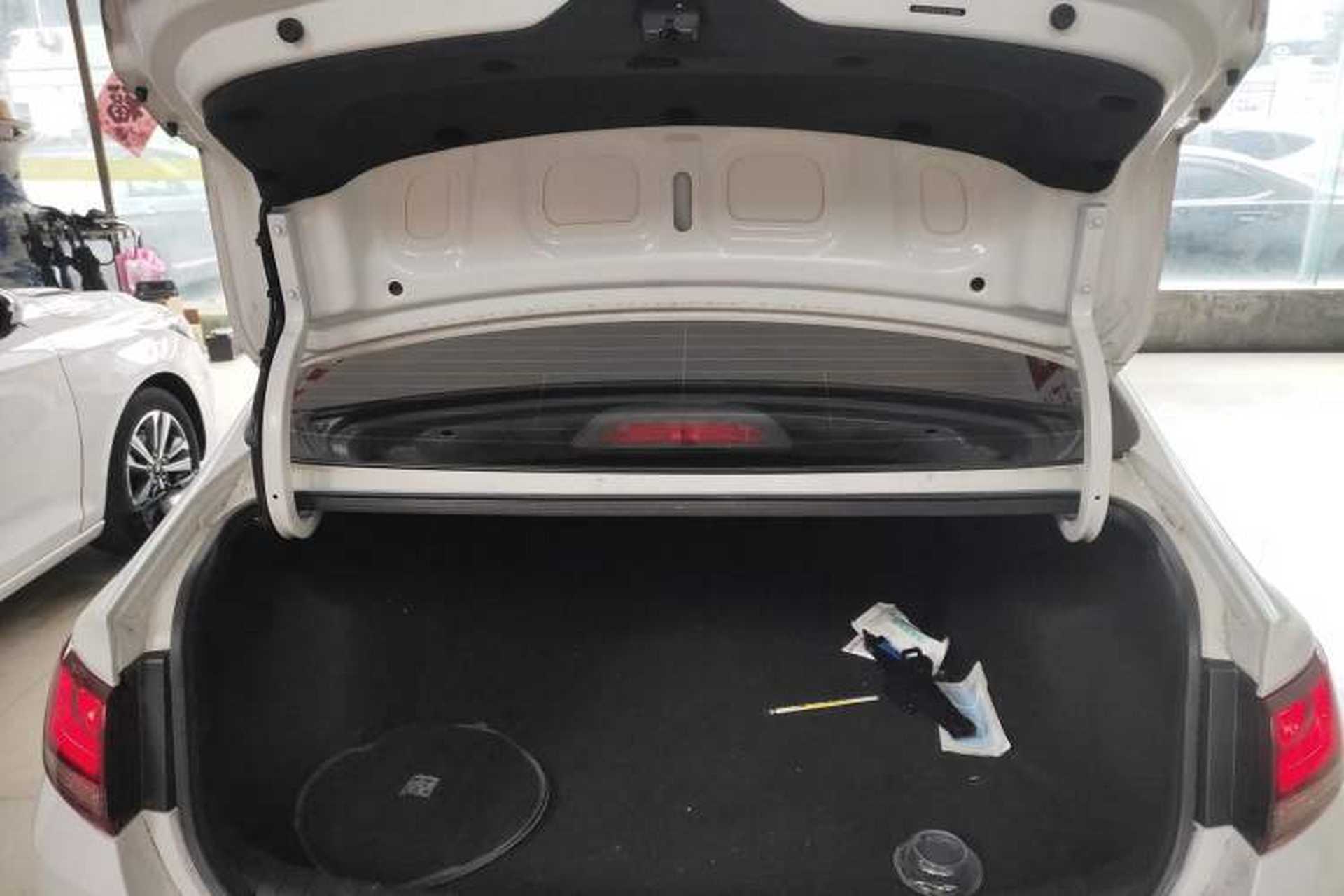 Used Hyundai Celesta 2020 1.6L Automatic GL Enjoyable Edition Trunk