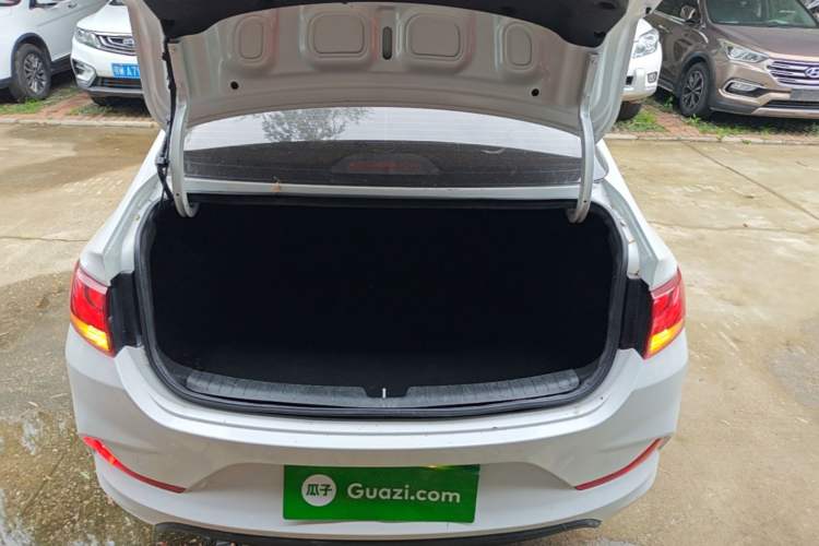 Used Hyundai Celesta 2020 1.6L Automatic GL Enjoyable Edition Trunk