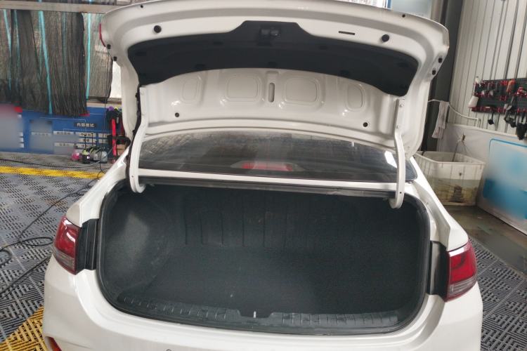 Used Hyundai Celesta 2020 1.6L Automatic GL Enjoyable Edition Trunk