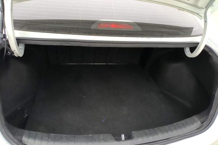 Used Hyundai Celesta 2020 1.6L Automatic GL Enjoyable Edition Trunk