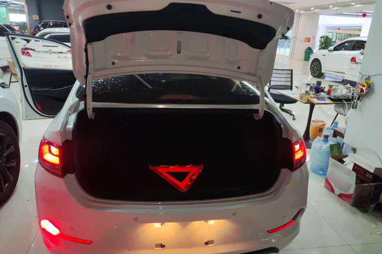 Used Hyundai Celesta 2020 1.6L Automatic GL Enjoyable Edition Trunk