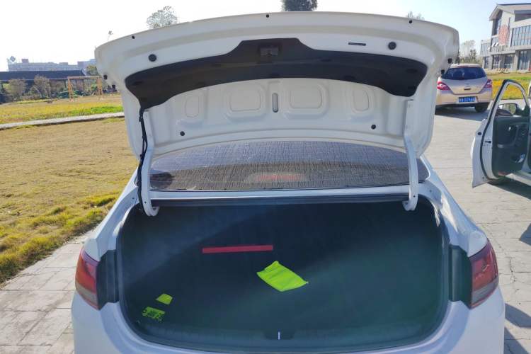 Used Hyundai Celesta 2020 1.6L Automatic GL Enjoyable Edition Trunk