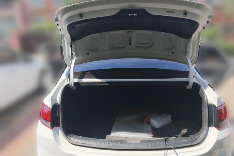 Used Hyundai Celesta 2020 1.6L Automatic GL Enjoyable Edition Trunk