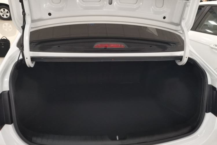 Used Hyundai Celesta 2020 1.6L Automatic GL Enjoyable Edition Trunk