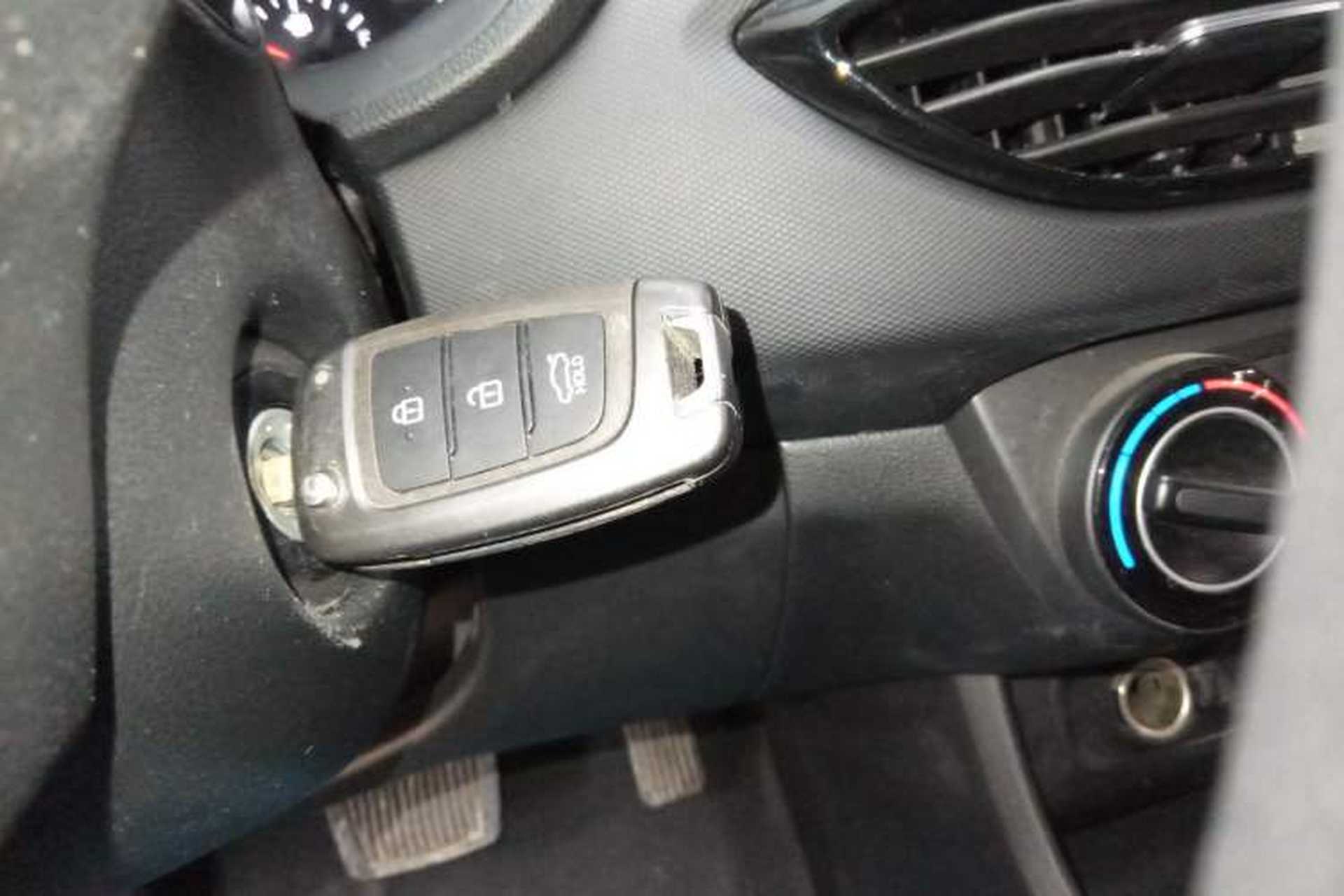 Used Hyundai Celesta 2020 1.6L Automatic GL Enjoyable Edition Vehicle Key