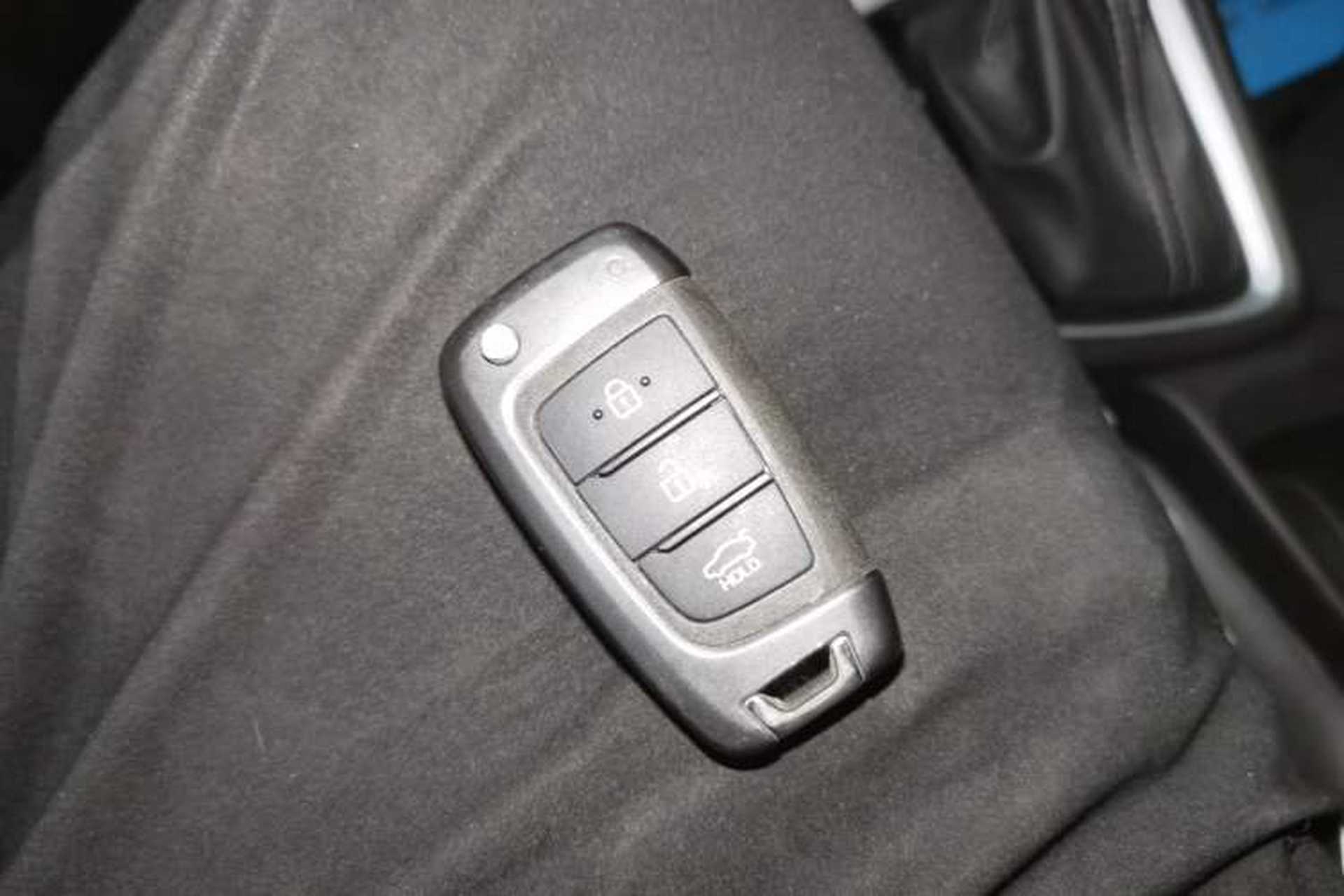 Used Hyundai Celesta 2020 1.6L Automatic GL Enjoyable Edition Vehicle Key