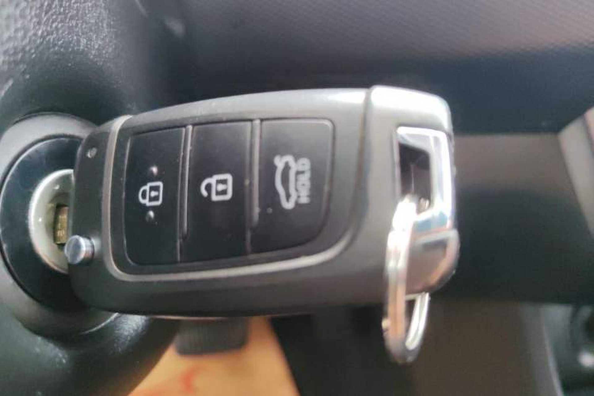 Used Hyundai Celesta 2020 1.6L Automatic GL Enjoyable Edition Vehicle Key