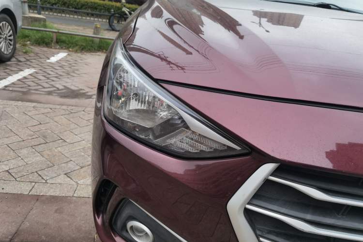 Used Hyundai Celesta Traveler 2018 1.6L Automatic Enjoyment Model China V Standard Right Front Headlight