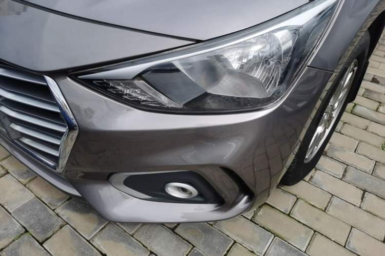 Used Hyundai Celesta Traveler 2018 1.6L Automatic Yixin Model China V Standard Left Front Headlight