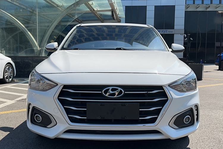 Used Hyundai Celesta Traveler 2018 1.6L Automatic Enjoyment Model China V Standard Exterior 6