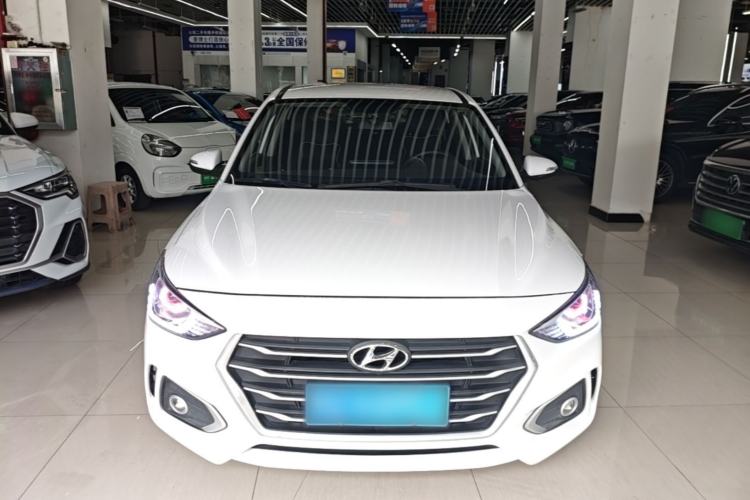 Used Hyundai Celesta Traveler 2018 1.6L Automatic Enjoyment Model China V Standard Front