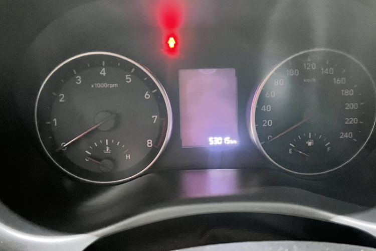Used Hyundai Celesta Traveler 2018 1.6L Automatic Yixin Model China V Standard Odometer Close Up