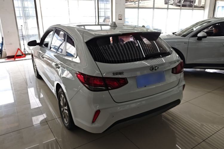 Used Hyundai Celesta Traveler 2018 1.6L Automatic Enjoyment Model China V Standard Rear Left 45 Deg