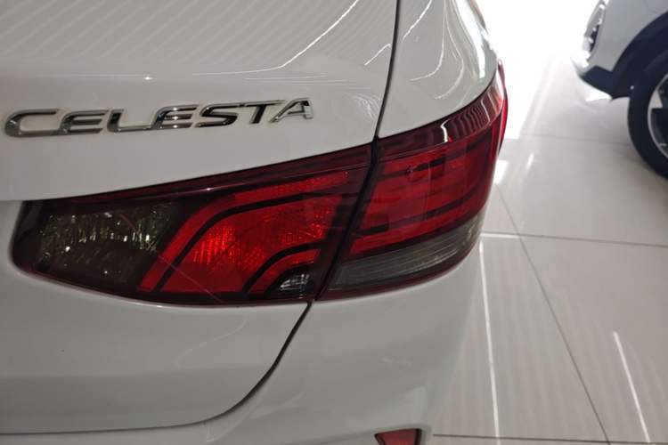 Used Hyundai Celesta Traveler 2018 1.6L Automatic Enjoyment Model China V Standard Right Rear Taillight