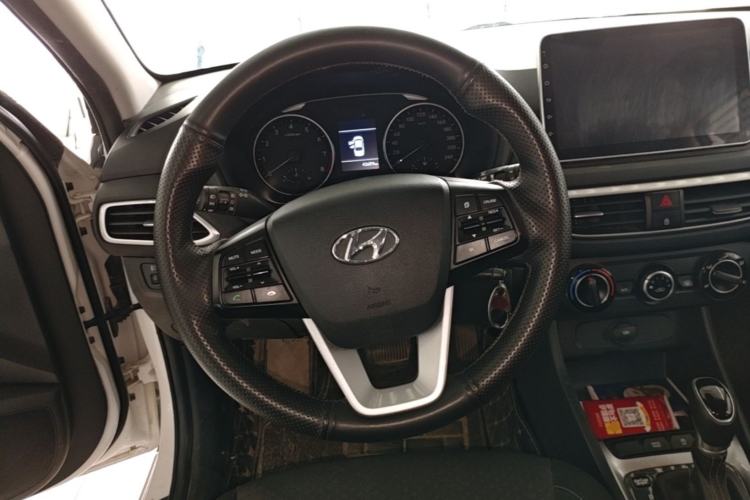Used Hyundai Celesta Traveler 2018 1.6L Automatic Enjoyment Model China V Standard Steering Wheel