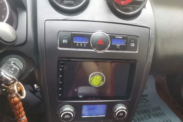Used Hyundai Coupe 2006 2.0L Automatic Transmission Audio And AC Panel