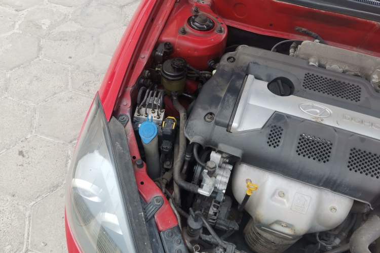 Used Hyundai Coupe 2006 2.0L Automatic Transmission Engine Bay Right