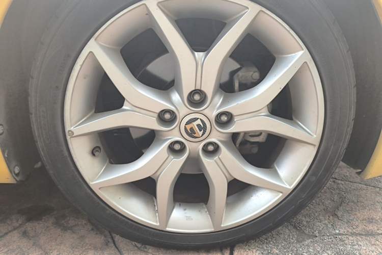 Used Hyundai Coupe 2006 2.0L Automatic Transmission Right Front Wheel Hub