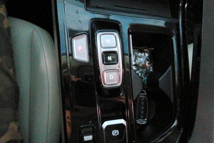 Used Hyundai Custo 2021 380TGDi Smart Love Flagship Edition TOP Premium Gear Lever