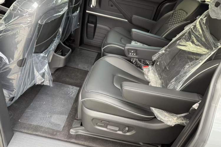 Used Hyundai Custo 2024 380TGDi TOP Premium SmartCare Flagship Edition Interior 6