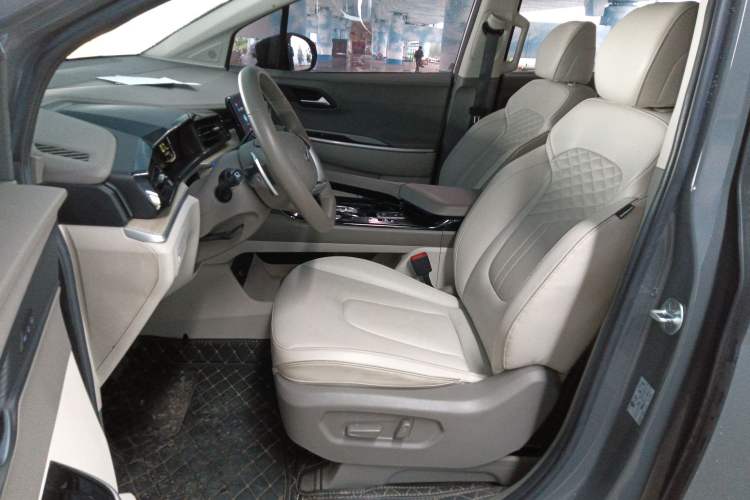 Used Hyundai Custo 2021 380TGDi Smart Love Flagship Edition TOP Premium Left Front Seat