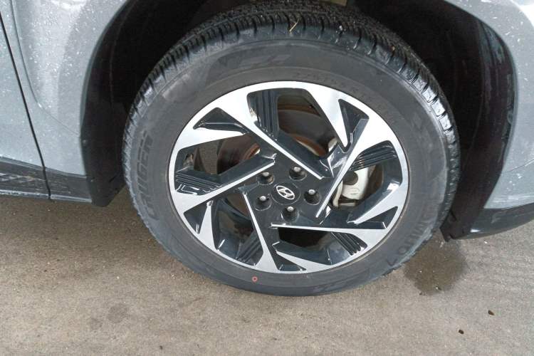 Used Hyundai Custo 2021 380TGDi Smart Love Flagship Edition TOP Premium Right Front Wheel Hub