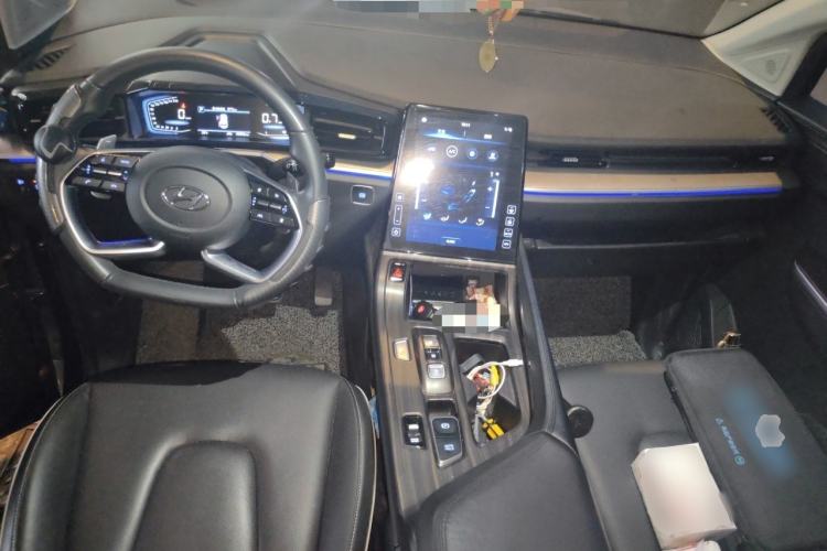 Used Hyundai Custo 2021 380TGDi Smart Love Flagship Edition TOP Premium Center Console