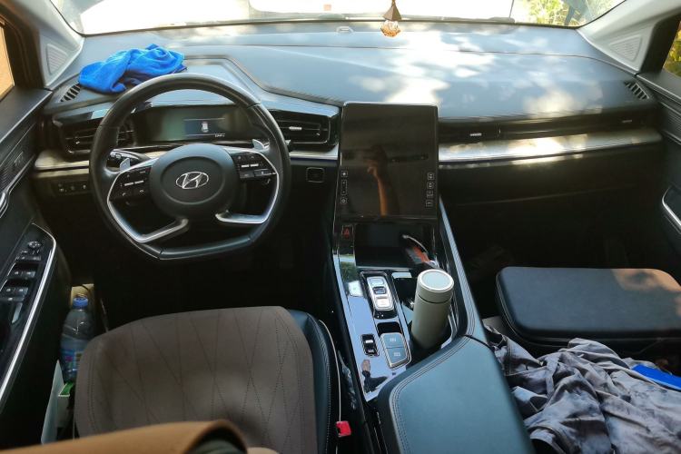 Used Hyundai Custo 2021 380TGDi Smart Love Flagship Edition TOP Premium Center Console