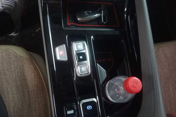 Used Hyundai Custo 2021 270TGDi Prestige LUX Gear Lever