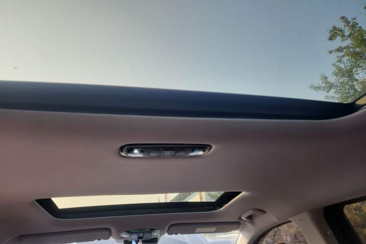 Used Hyundai Custo 2021 380TGDi Smart Love Flagship Edition TOP Premium Headliner