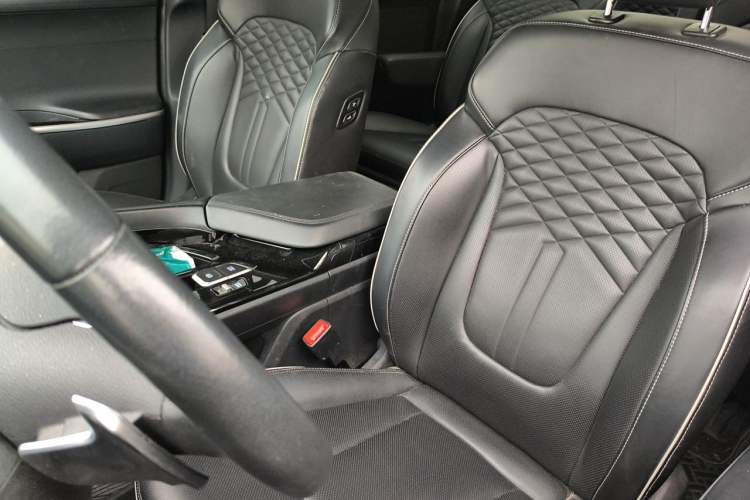 Used Hyundai Custo 2021 380TGDi Smart Love Flagship Edition TOP Premium Left Front Seat