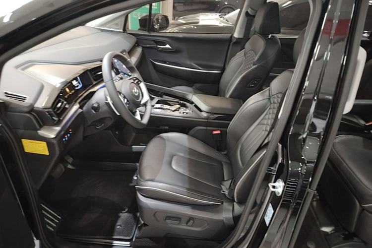Used Hyundai Custo 2021 380TGDi Smart Luxury Premium LUX Left Front Seat