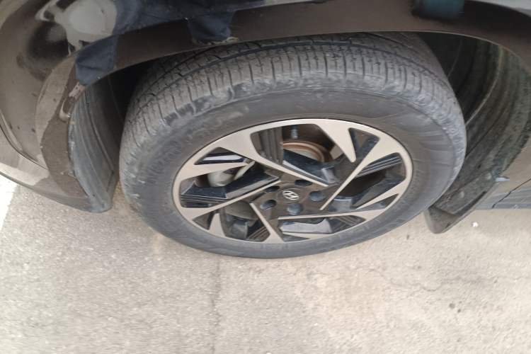 Used Hyundai Custo 2021 380TGDi Smart Luxury Premium LUX Left Front Wheel Hub