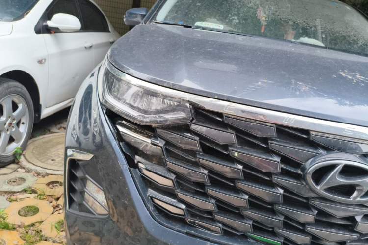 Used Hyundai Custo 2021 380TGDi Smart Luxury Premium LUX Right Front Headlight
